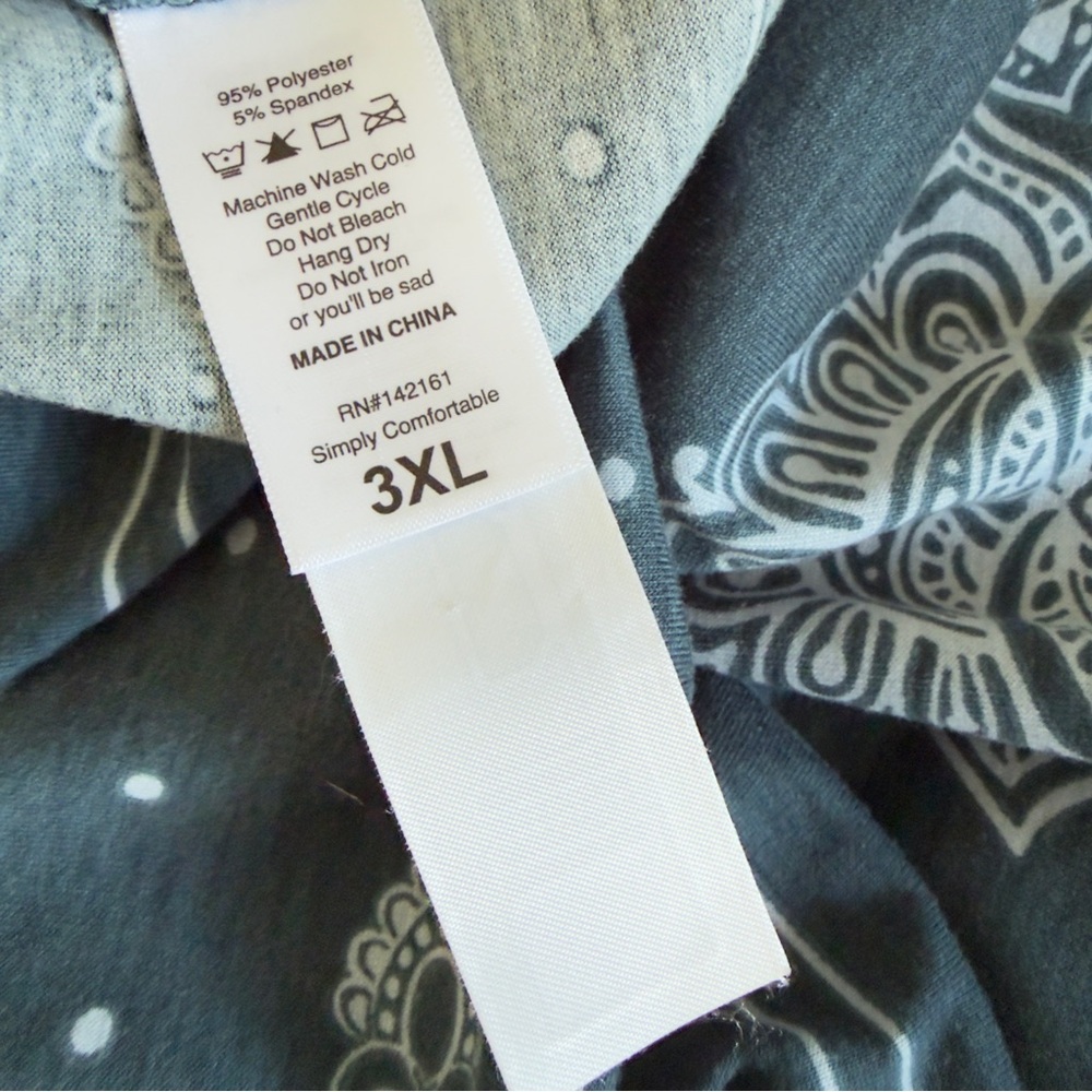 LULAROE Melissa Tunic Top 3XL Short Sleeve Relaxed Fit SHARKBITE Hem MANDALAS - Picture 10 of 10